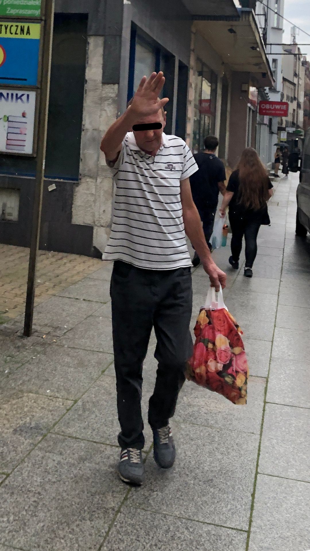 Sosnowiec. Złodziej na ulicy Modrzejowskiej. Ukradł buty ze sklepu! 15 lipca 2025.