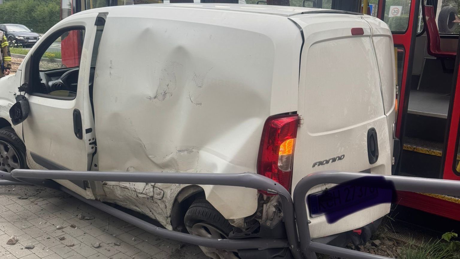 Sosnowiec. Zderzenie tramwaju i samochodu przy ulicy gen. Władysława Andersa. 17 lipca 2025.