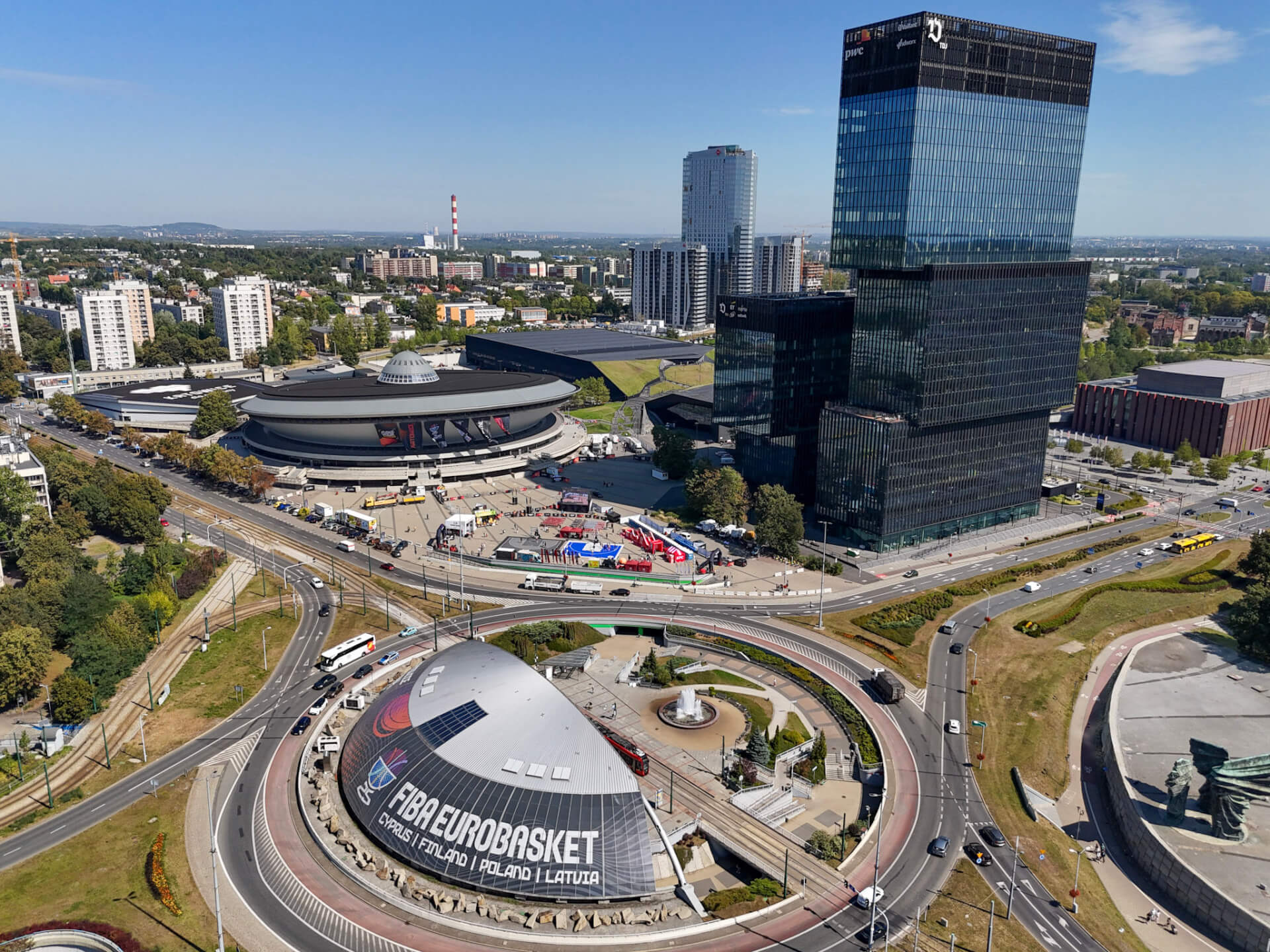 Strefa Kibica FIBA Eurobasket 2025 stanęła przed Spodkiem fot M Malina