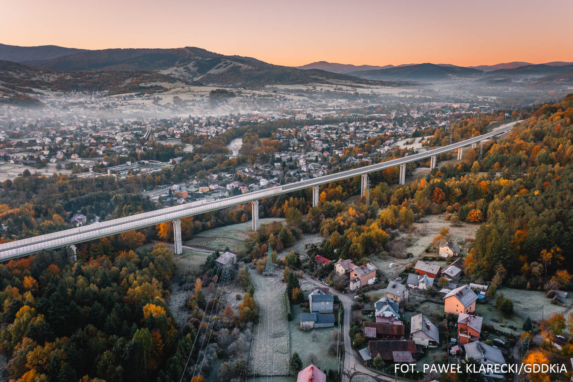 Tak się prezentuje otwarty 23 października 2025 kluczowy odcinek S1 w Beskidach czyli obejście Węgierskiej Górki