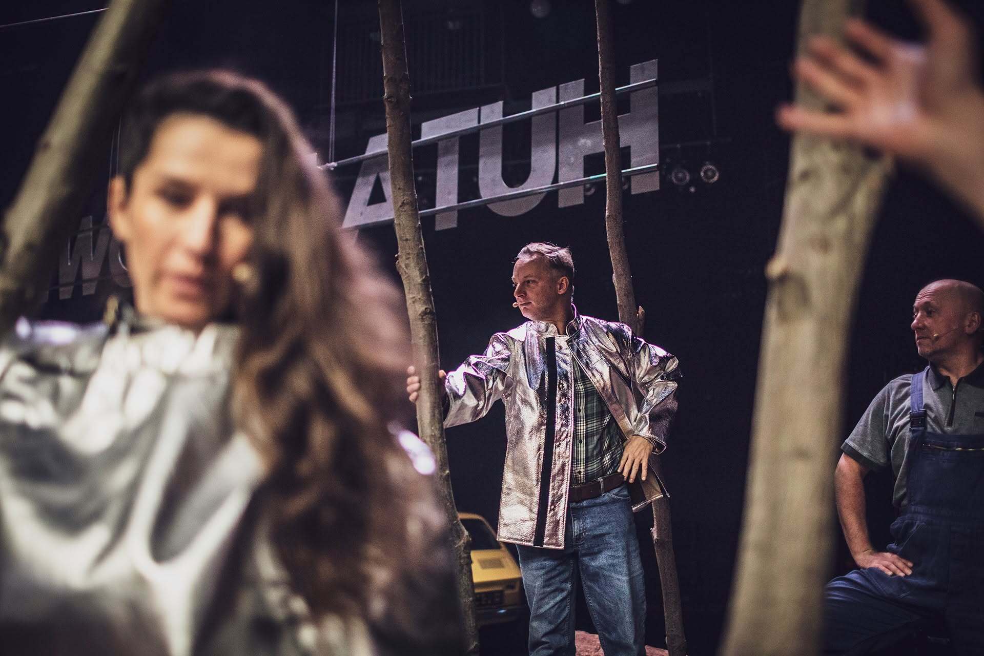 Spektakl „Gorączka żelaza” Teatru Zagłębia w Sosnowcu w Pałacu Kultury Zagłębia w Dąbrowie Górniczej. Próba. Premiera 2 października 2026