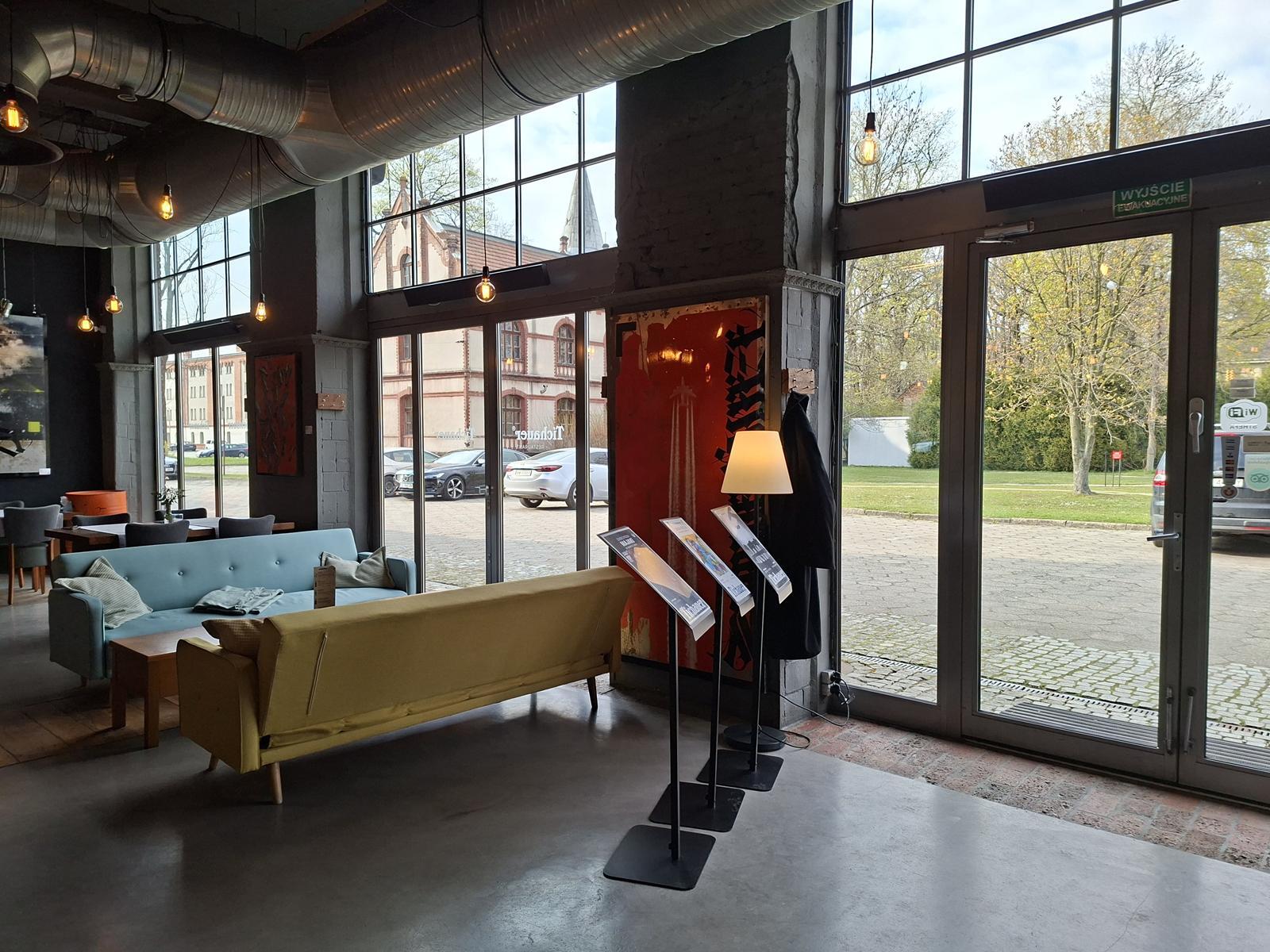 Tichauer restaurant kwiecień 2026