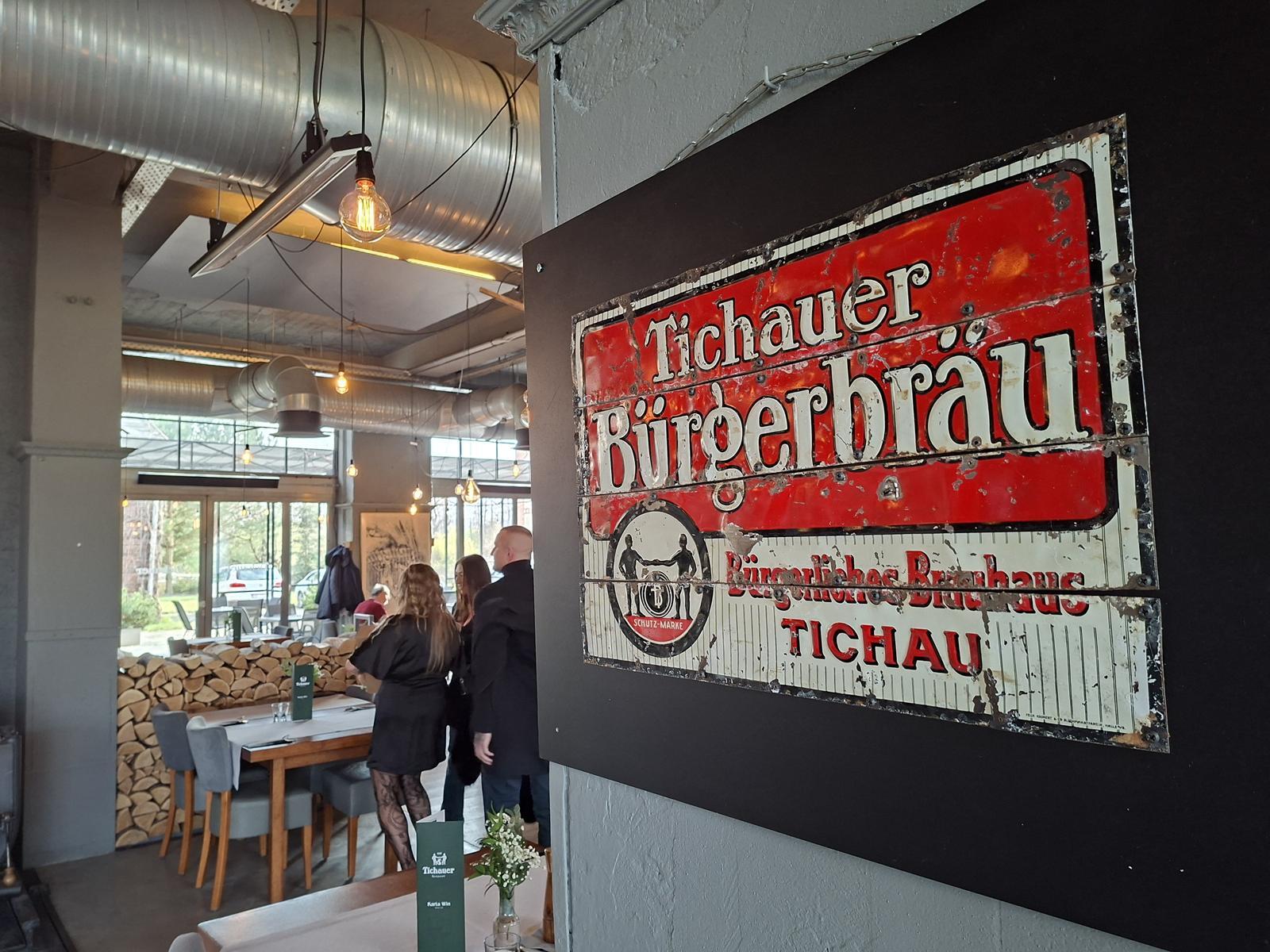 Tichauer restaurant kwiecień 2026