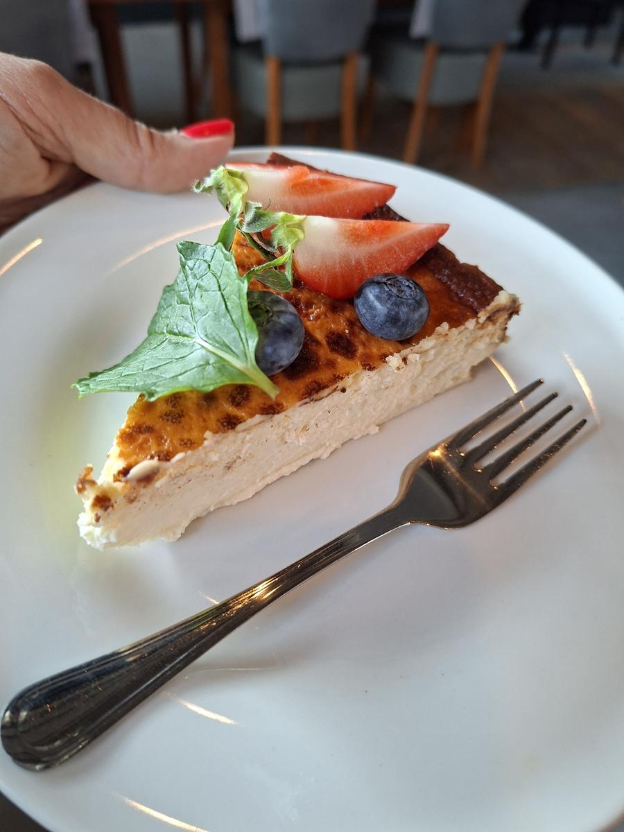 Tichauer Restaurant kwiecień 2026