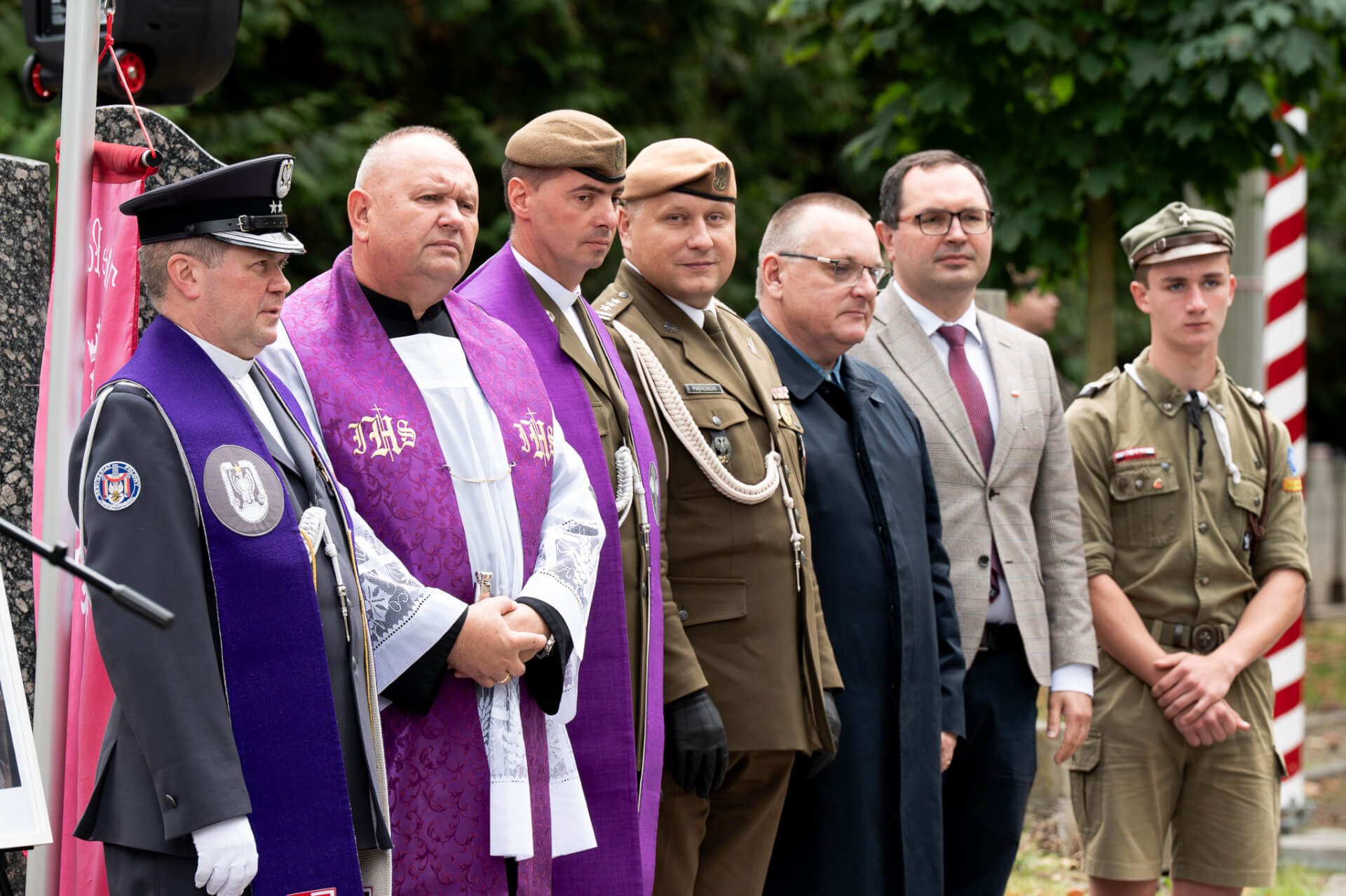 Tobie Polsko na grobie Waweberga w Warszawie
