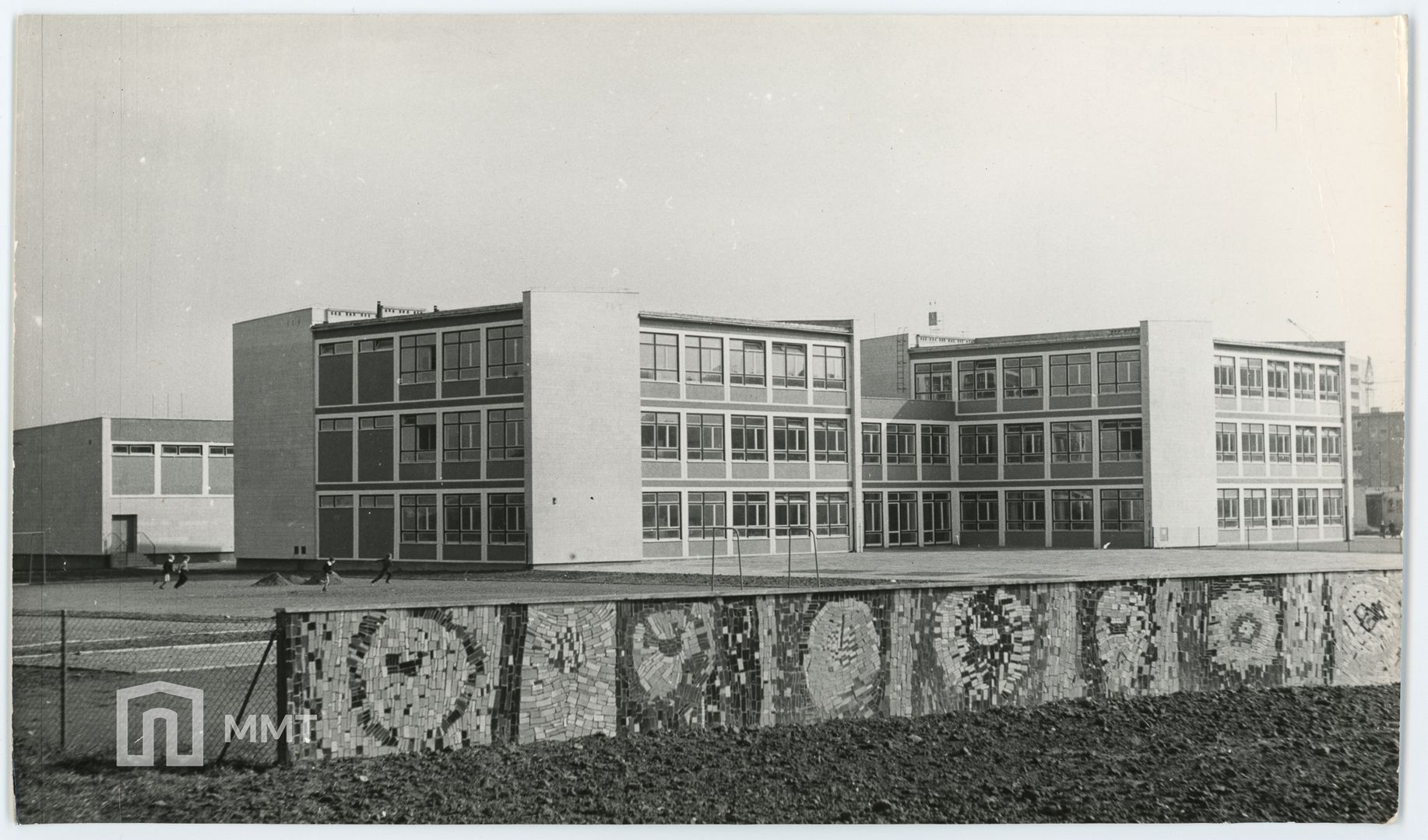 Tychy. Osiedle F. Szkoła Podstawowa Nr 18. Rok 1968.