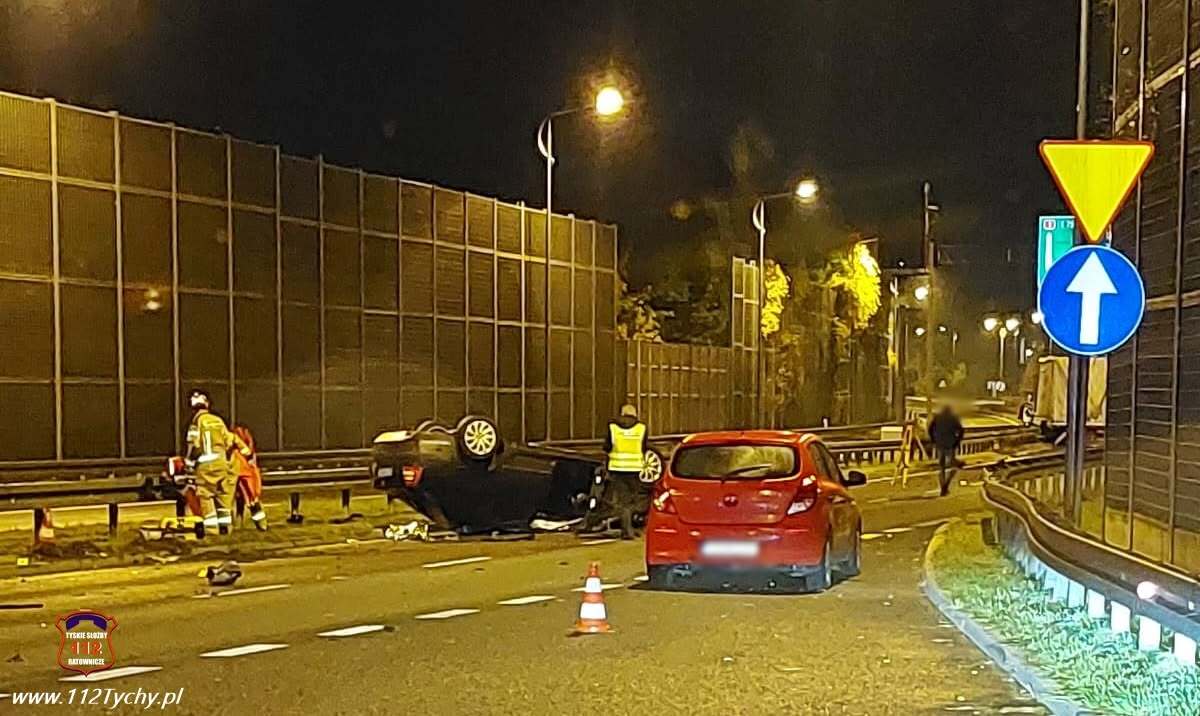 Tychy. Ul. Beskidzka (DK1). Śmiertelny wypadek, nie żyje 16-latek. 22 października 2026; źródło: 112Tychy.pl