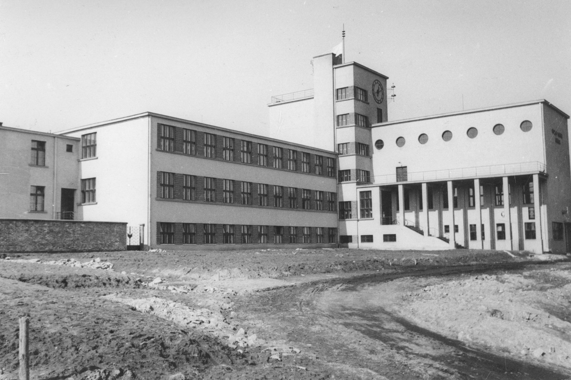 Urząd Gminy Janów. Fot. Narodowe Archiwum Cyfrowe