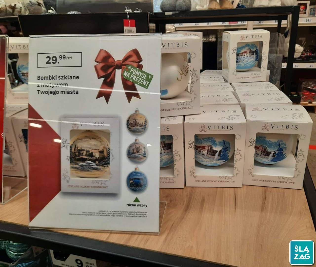 Bombka «Vitbis». Mikołów. Ekspozycja w «Leroy Merlin». 13 grudnia 2025.