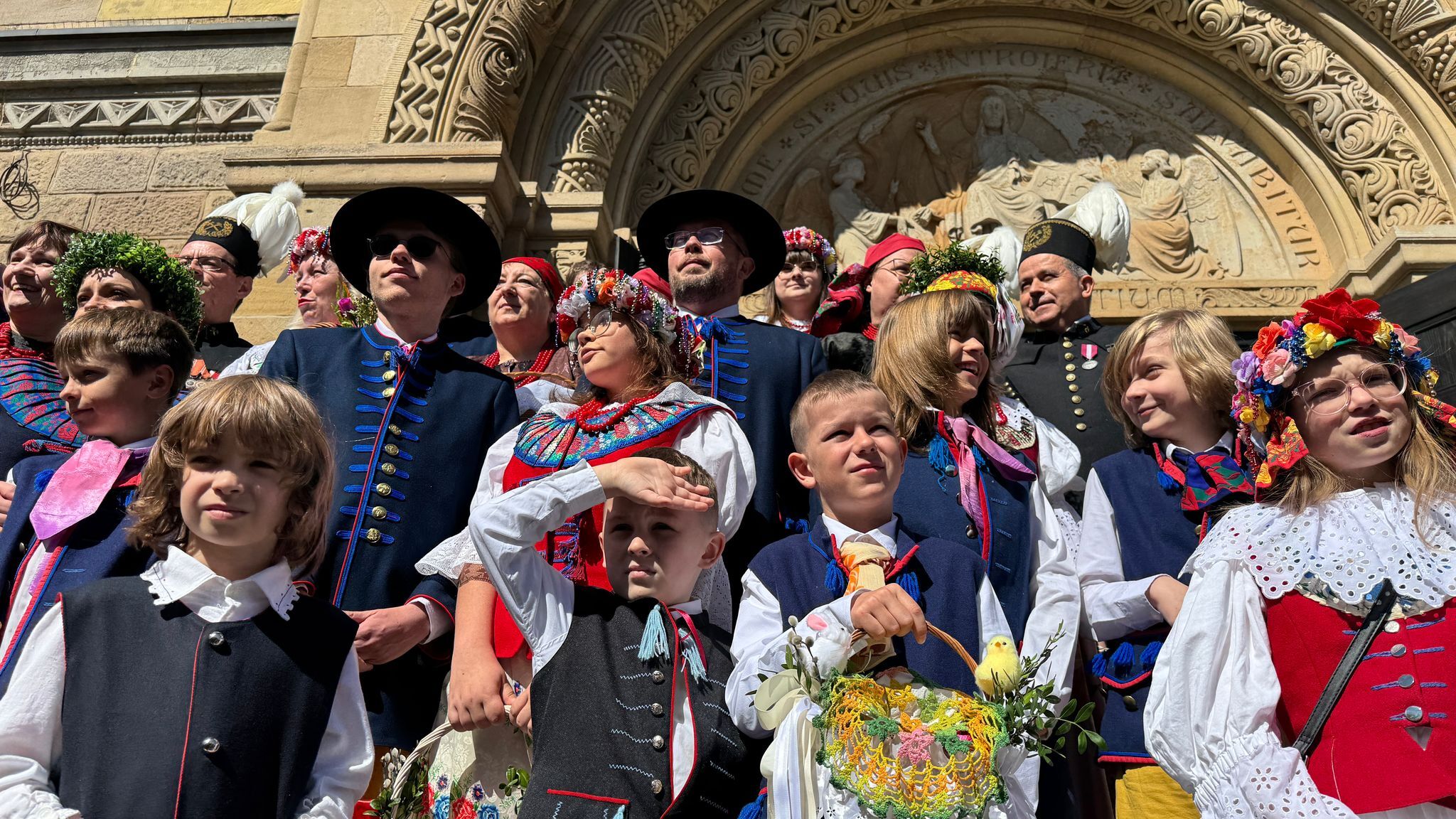 Święcenie w strojach Rozbarskich