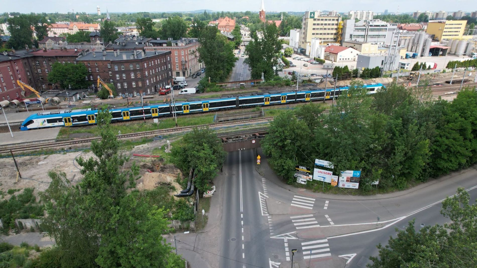 Katowice. Po falstarcie w końcu 17 lipca wiadukt w ciągu ul. Bagiennej będzie w pełni udostępniony kierowcom. Kolejarze za to zamykają wiadukt na Lwowskiej