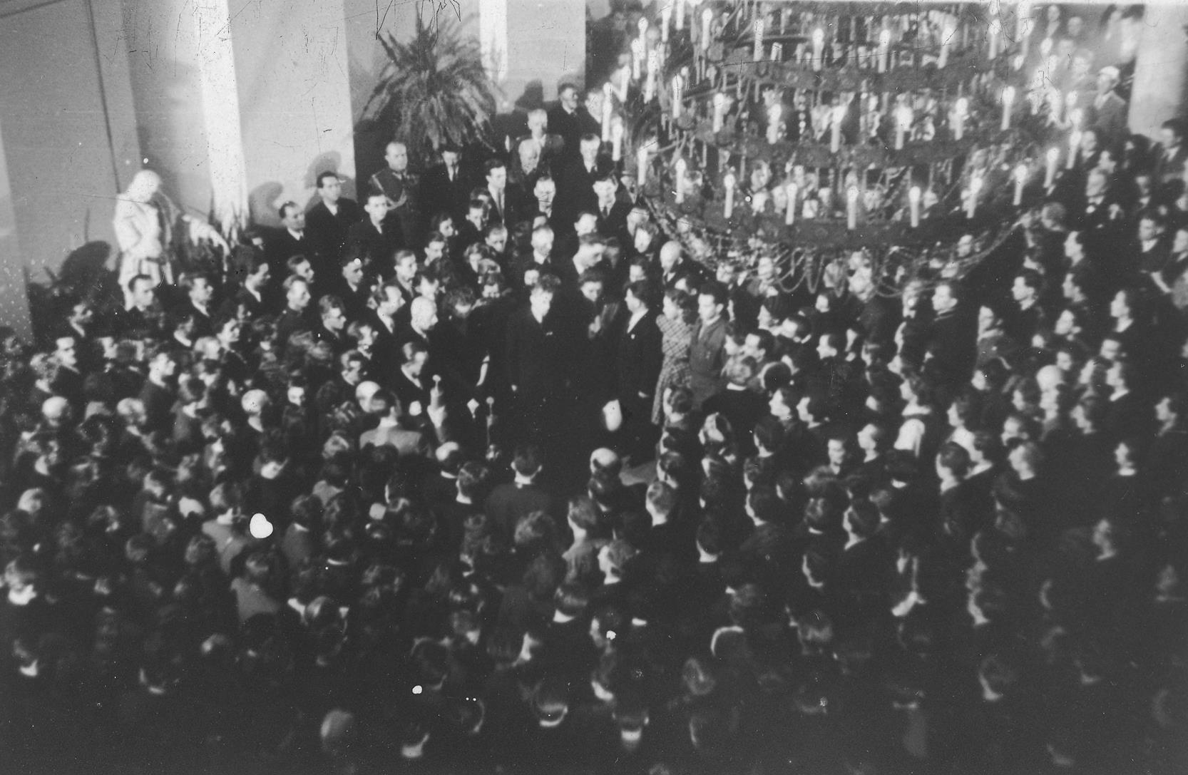 Wincenty Pstrowski na komunistycznym balu sylwestrowym