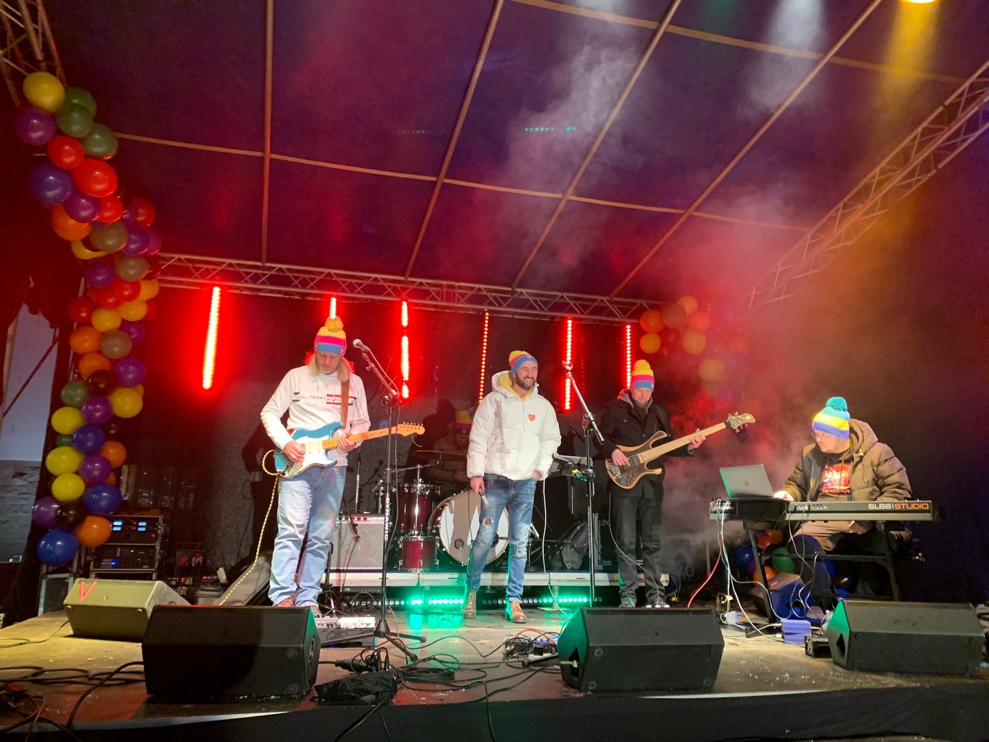 Koncert zespołu „Mocno Popularni” w Wiśle. Styczeń 2023.3 01