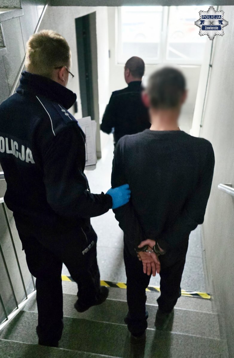 Włodowice. Zatrzymanie obywatelskie pijanego kierowcy z zakazem sądowym prowadzenia pojazdów. 10 marca 2026