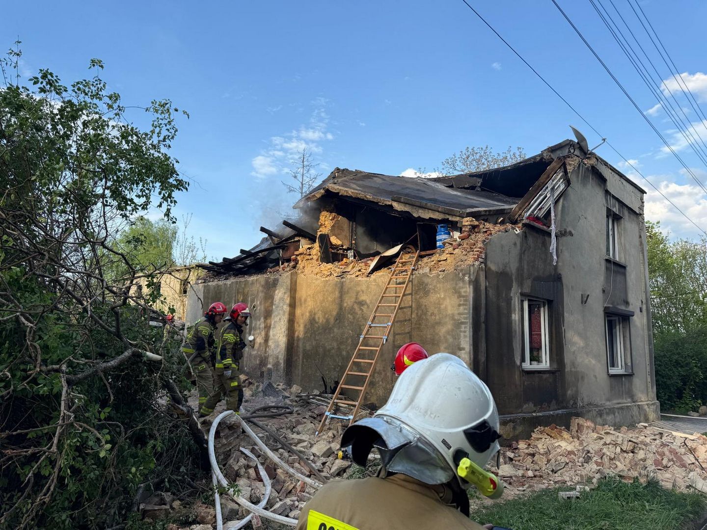 Wojkowice, ul. Fabryczna. Wybuch butli z gazem. 23 kwietnia 2025.