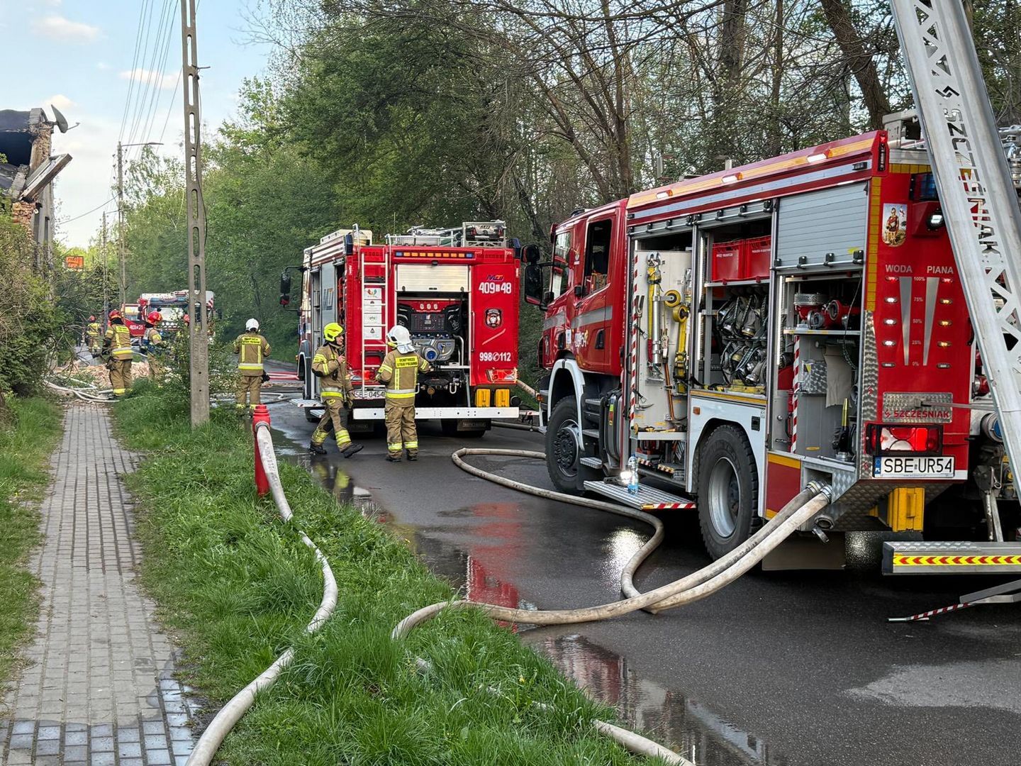 Wojkowice, ul. Fabryczna. Wybuch butli z gazem. 23 kwietnia 2025.