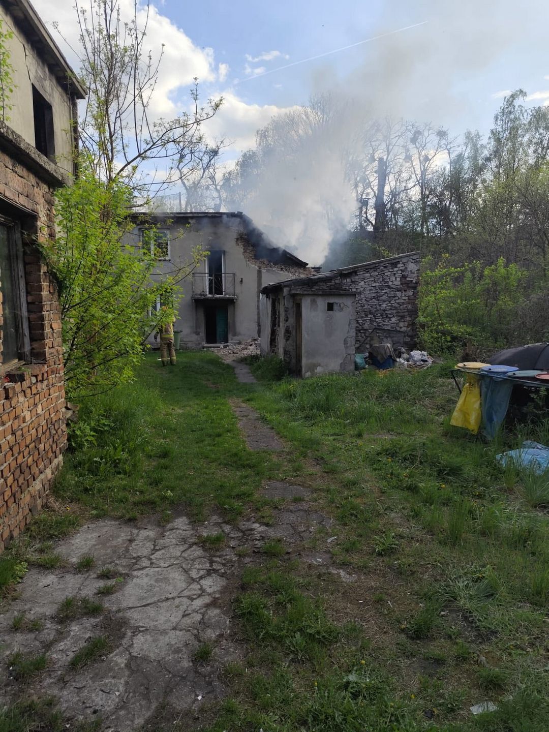 Wojkowice, ul. Fabryczna. Wybuch butli z gazem. 23 kwietnia 2025.