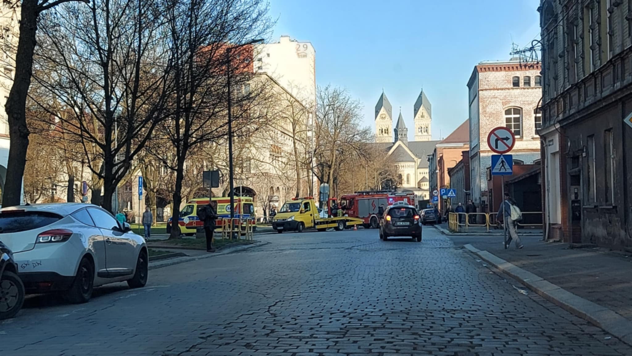 Wypadek Zeromskiego Bytom karetka elka 1