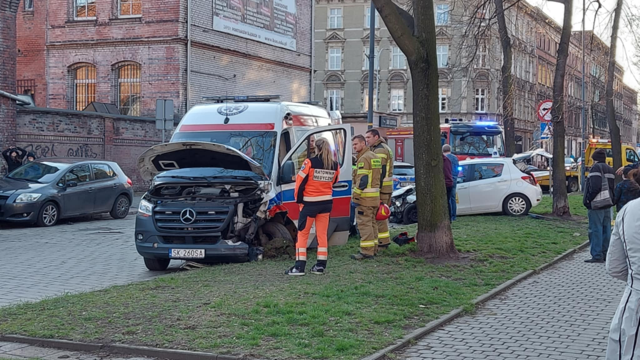 Wypadek Zeromskiego Bytom karetka elka 2