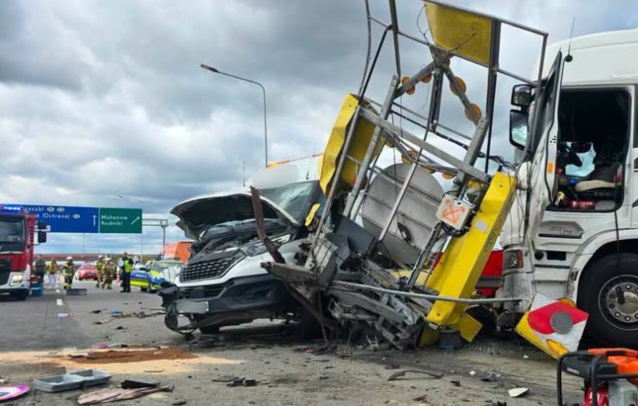 Wypadek na A1 pod Mykanowem