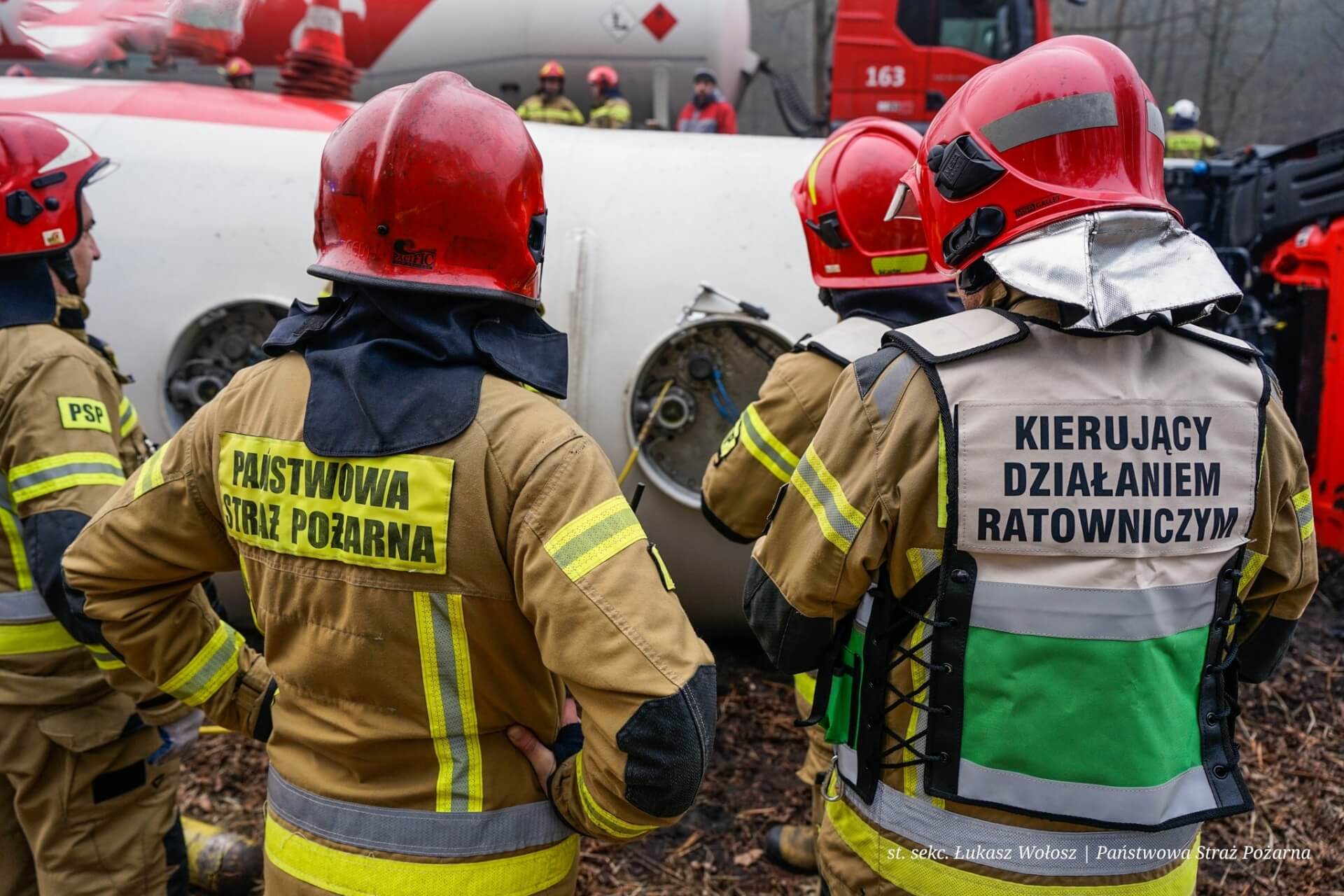 Wypadek na DW 908, Piasek