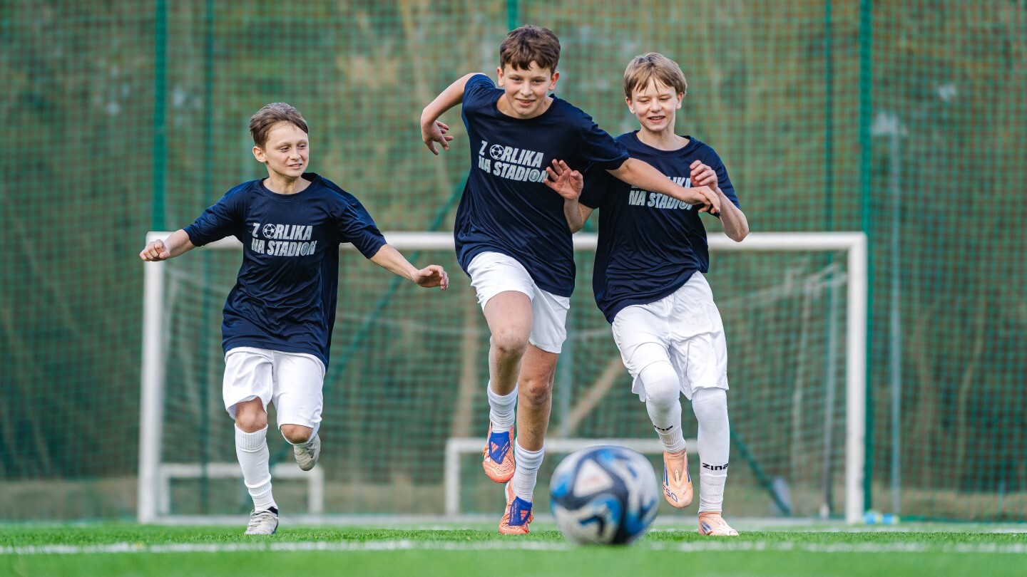Z ORLIKA NA STADION 2