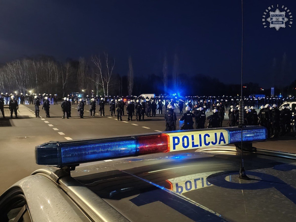 Zabezpieczenie meczu Ruch Legia to wyzwanie dla policji 12