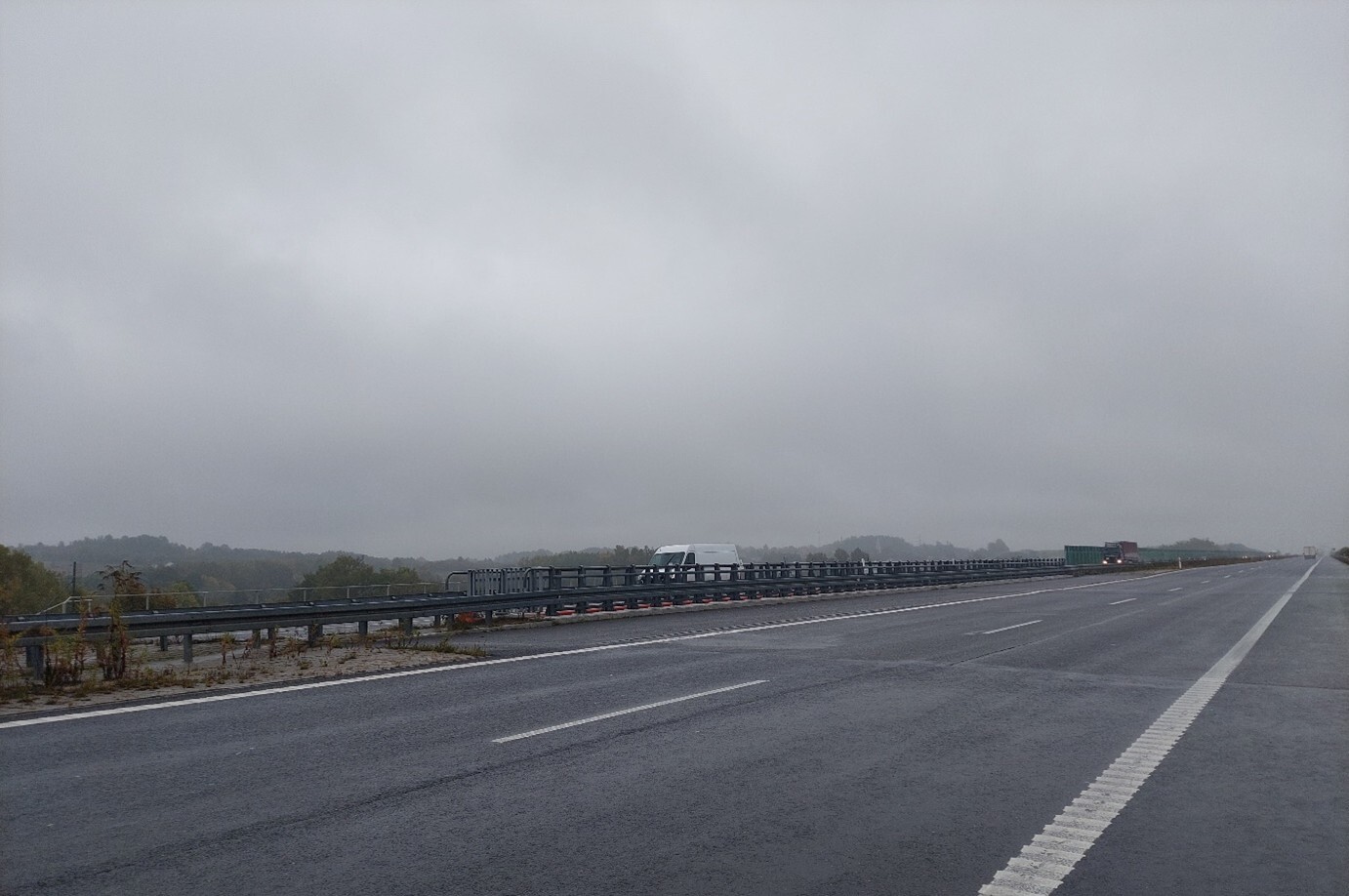 Zagłębie Dąbrowskie. Autostrada A1 – pofałdowana nawierzchnia.
