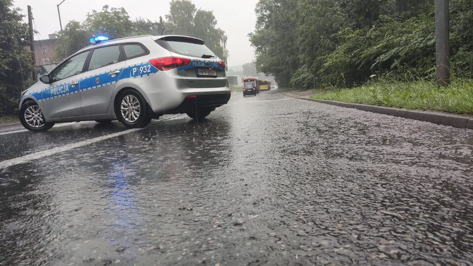 Zalana ulica w Piekarach