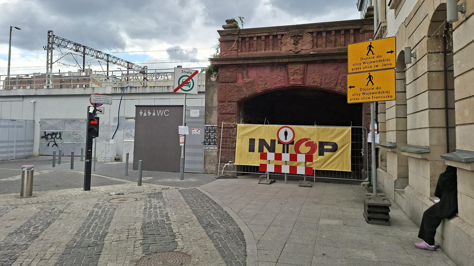 Tunel dla pieszych pod torami został zamknięty na 2 lata