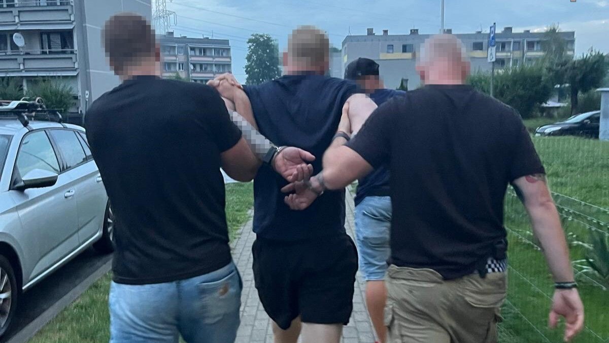 Śląscy „łowcy głów” wytropili ukrywającego się przestępcę. 34-latek trafi w końcu za kratki na ponad 6 lat