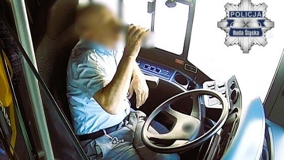 Szok! Pijany w sztok kierował autobusem ZTM relacji Katowice-Zabrze i jeszcze popijał za kierownicą piwo. Obcokrajowiec już w więzieniu