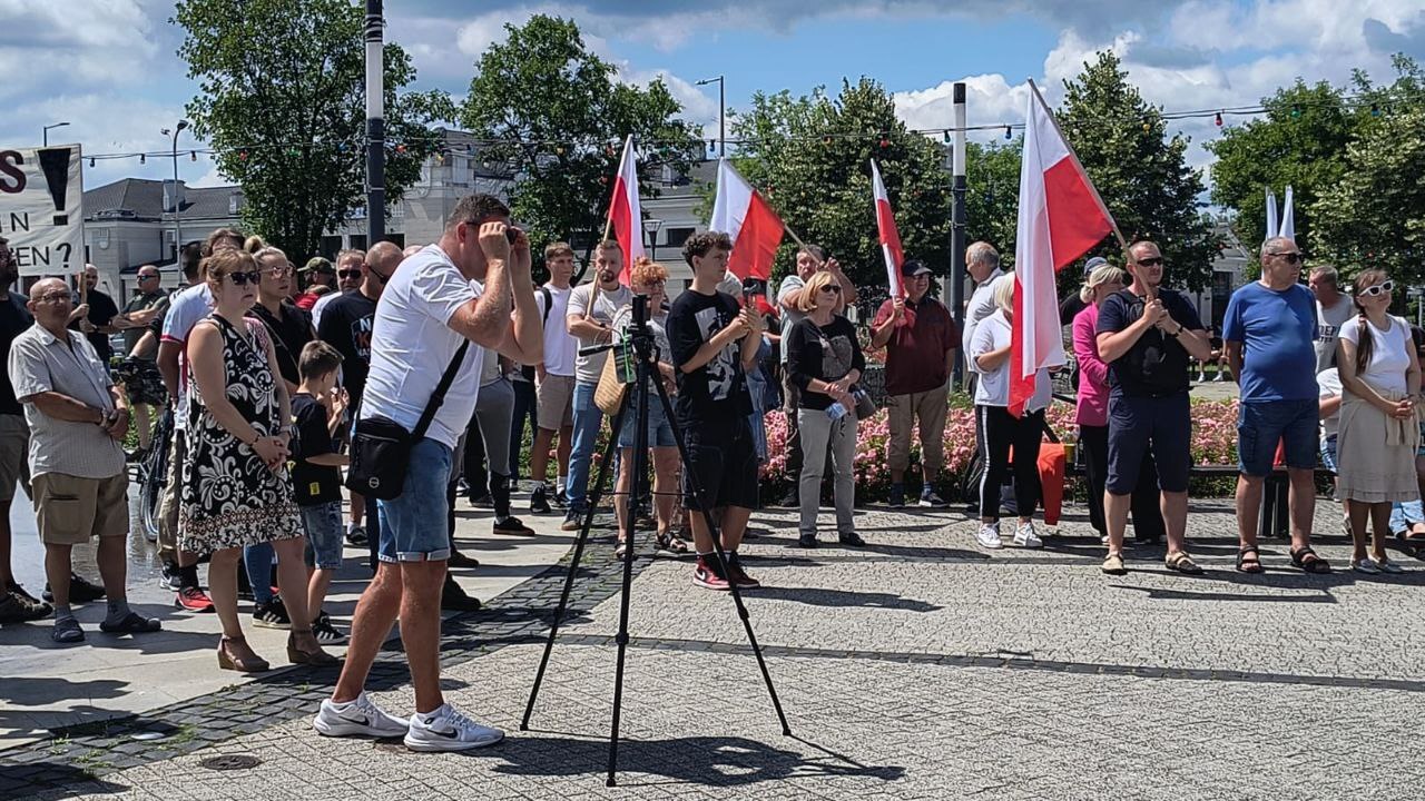 Zawiercie. Manifestacja pod hasłem: „Stop imigracji”. 19 lipca 2025.