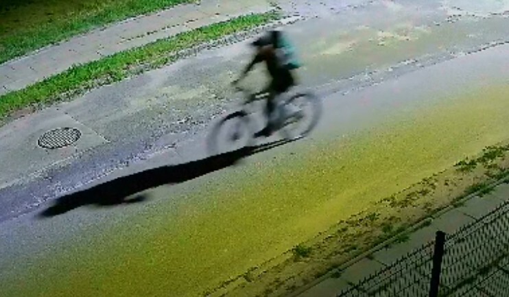 Zawiercie. Kradzież roweru i butów przy ulicy Sitowie. 28 czerwca 2026