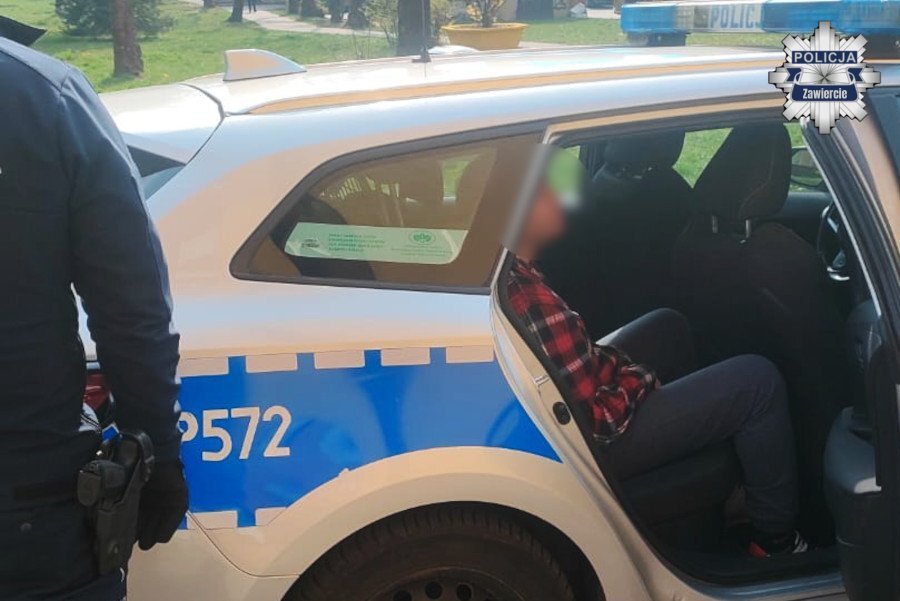 Zawiercie. Zatrzymanie 55-latka za znęcanie się nad 81-letnią matką. 16 kwietnia 2026