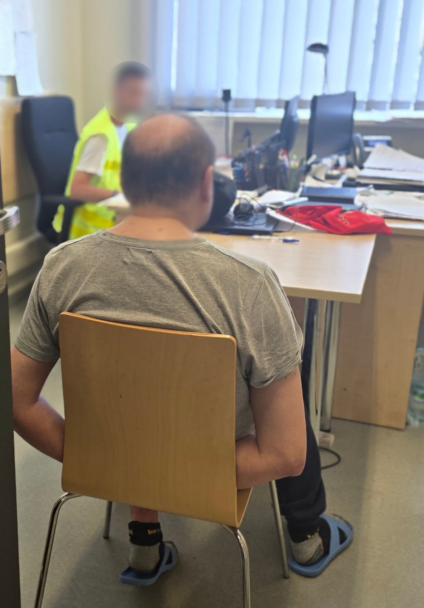 Zawiercie. Zatrzymanie 55-latka za znęcanie się nad 81-letnią matką. 16 kwietnia 2026