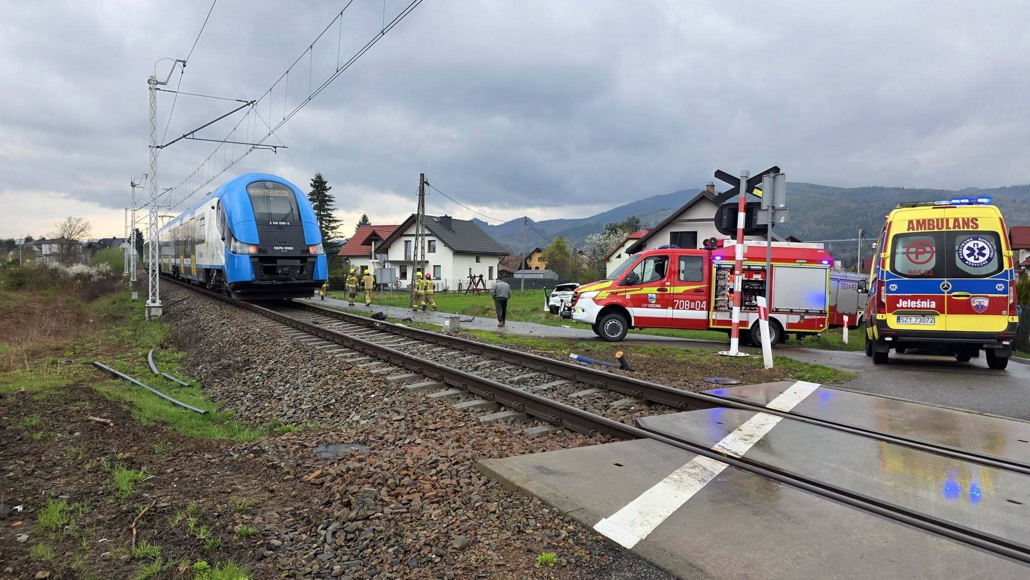 Zderzenie pociag Ciecina Zywiec 7