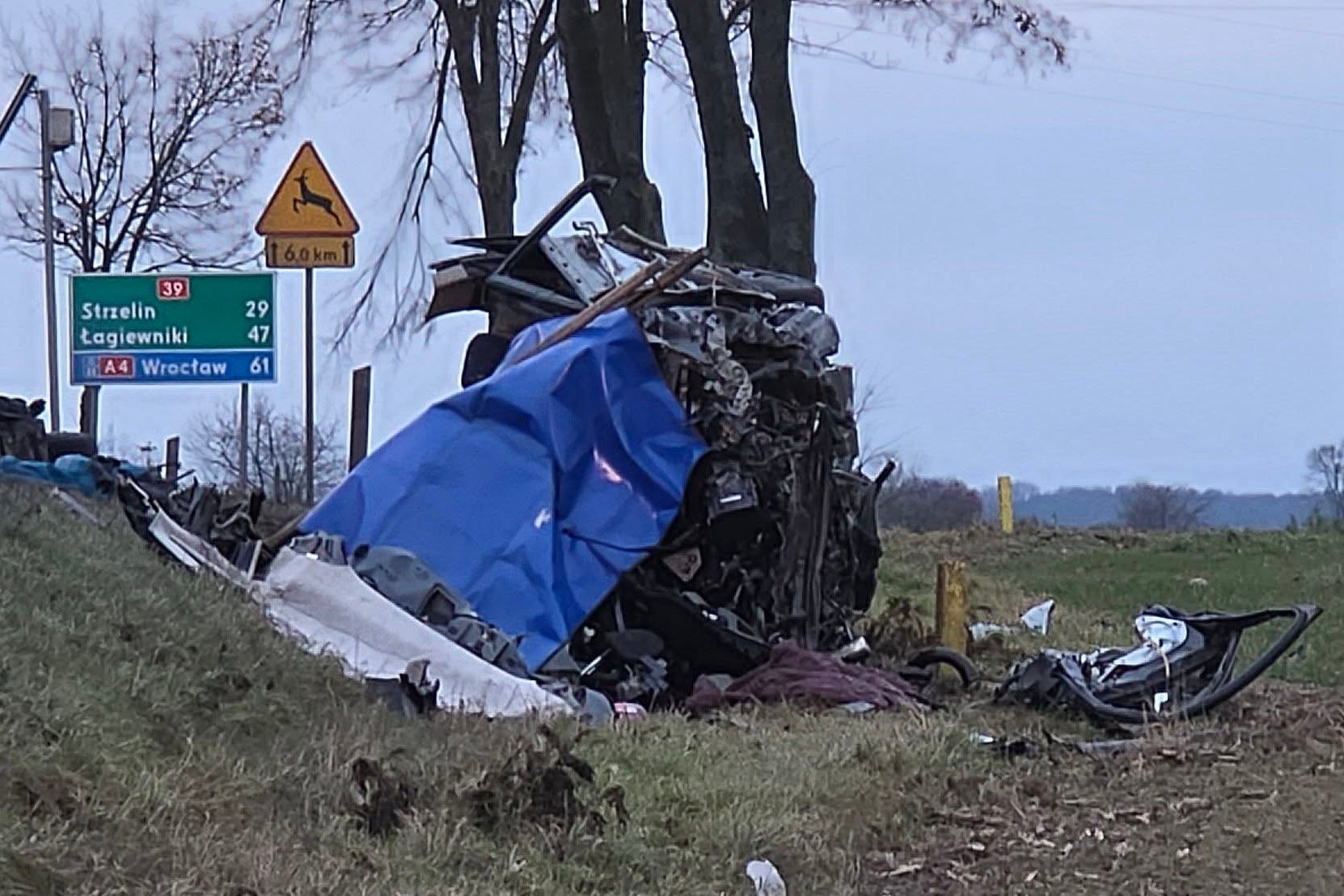 Zielęcice, gm. Skarbmierz, pow. Brzeg. Wypadek w wigilię – 6 ofiar śmiertelnych. 24 grudnia 2025.