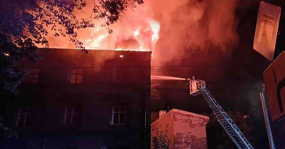 Chorzów. Groźny pożar przy ul. Hajduckiej to podpalenie? Jedna osoba zatrzymana. VIDEO+ZDJĘCIA