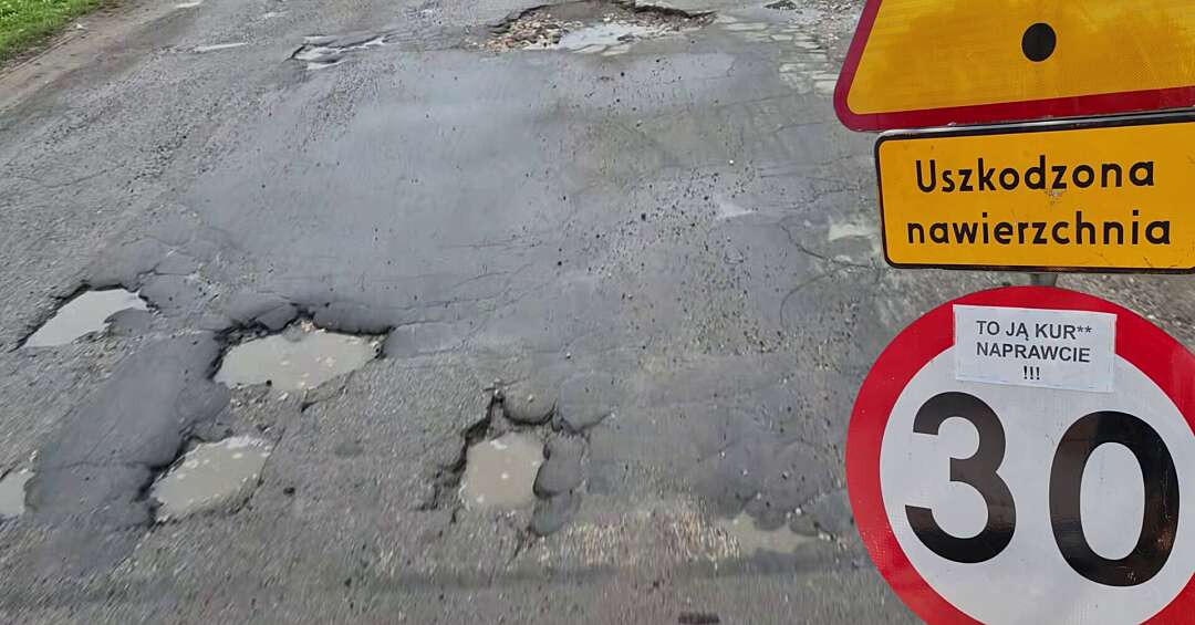 Lata czekania, próśb, satyra, interwencje medialne i w końcu chyba się uda. Pełna dziur i wyrw ulica ma być wyremontowana w ciągu kilku miesięcy
