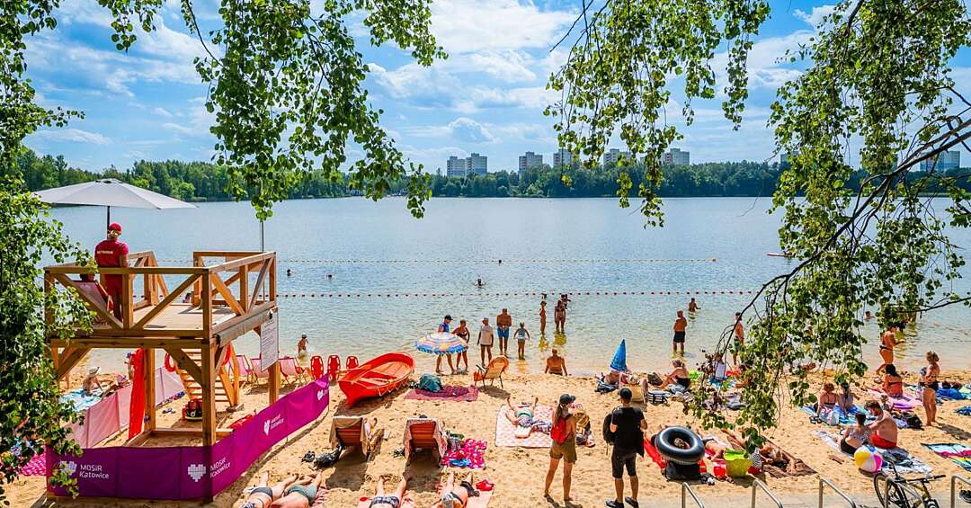 Katowice. Sezon 2026 na letnich basenach, kąpieliskach i wodnych placach zabaw. Daty otwarcia obiektów