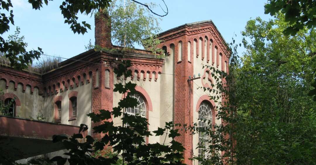 Dawna łaźnia KWK "Murcki" w Katowicach wpisana do rejestru zabytków. Ceglany budynek ma bardzo długą historię