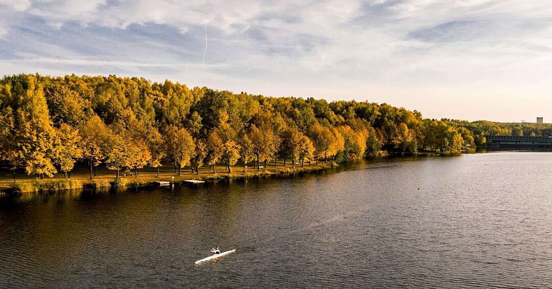 Parcul forestier Katowice.  Spatiu verde imens pentru relaxare, dar si pentru recreere langa iazuri –