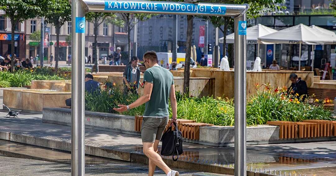 Katowice. Automatyczne kurtyny wodne na upały. Gdzie są w mieście? Lista 21 miejsc