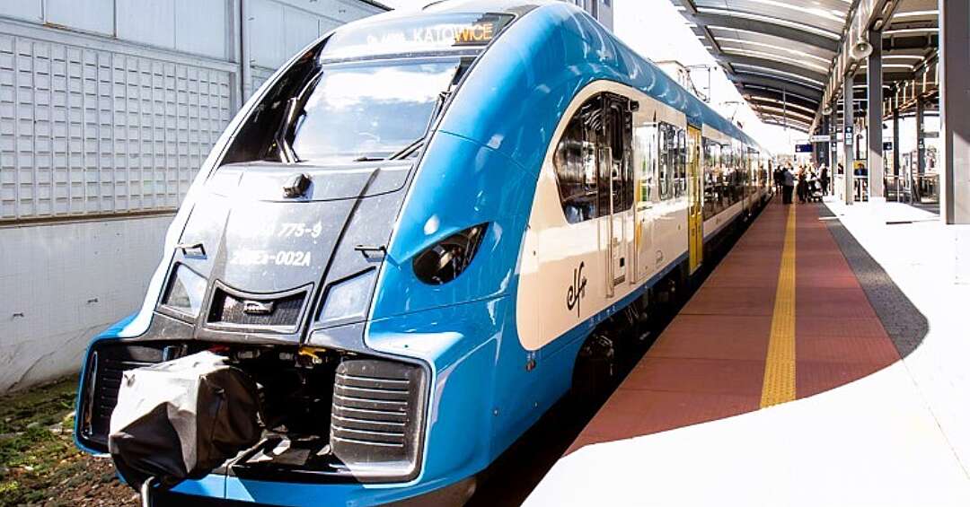 Dwie firmy chcą wyprodukować pociągi dla Kolei Metropolitalnej w woj. śląskim. Pierwsze mają pojawić się na torach w 2029 r.