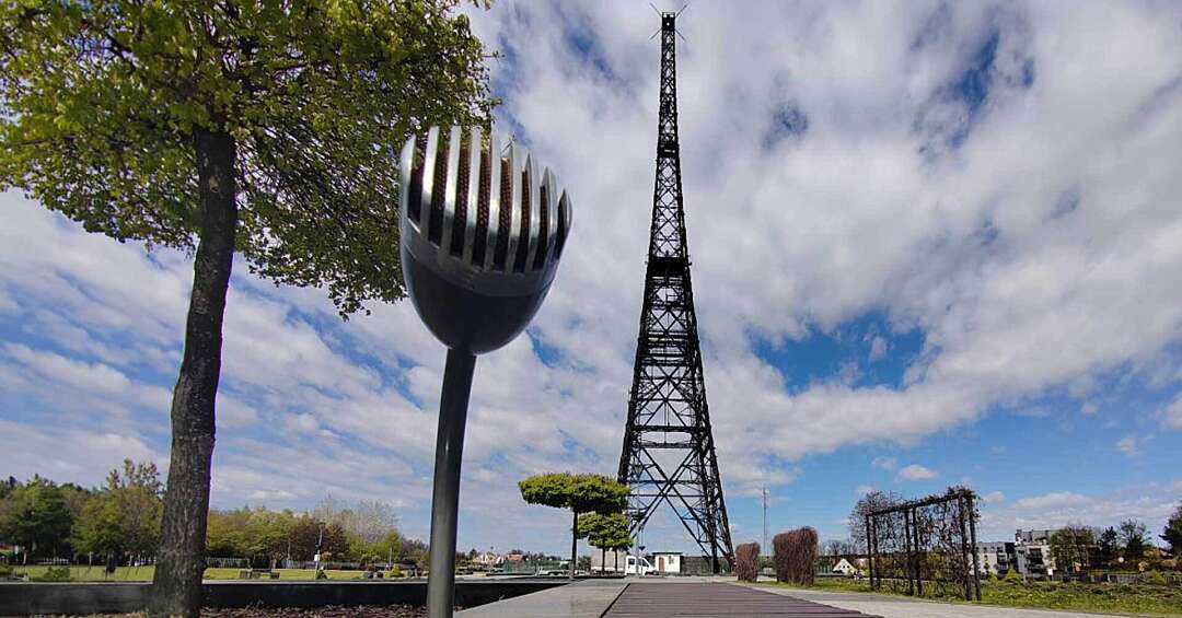 Jak głos podróżuje bez kabli? Nagrodzony cykl dla dzieci wraca do Radiostacji