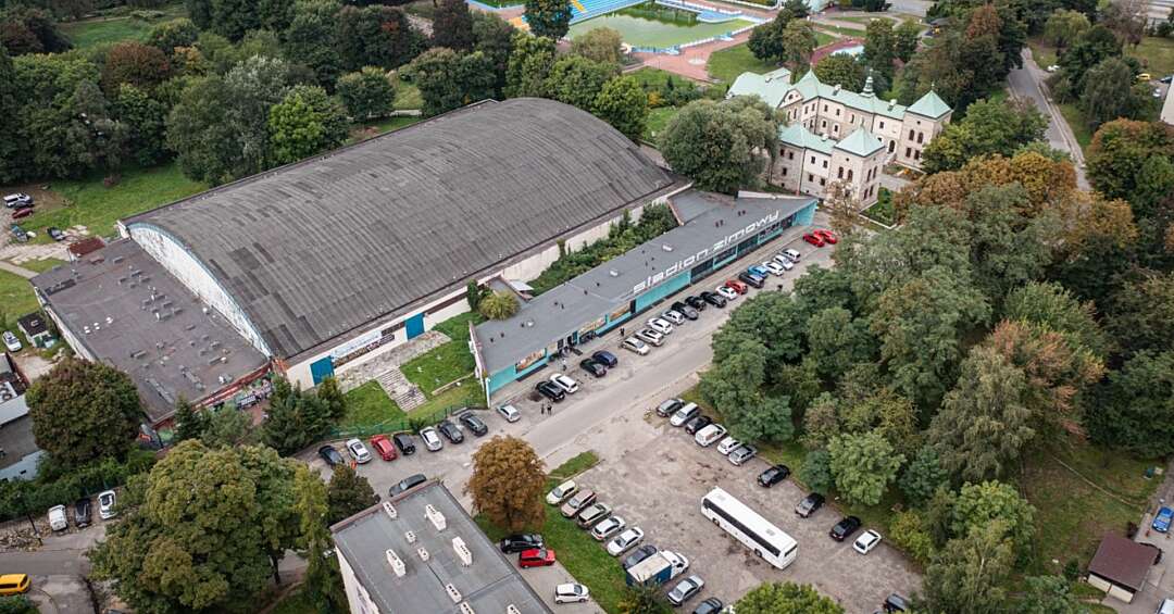 Zamiast lodowiska – powiększony Park Sielecki. Stary Stadion Zimowy w Sosnowcu do wyburzenia