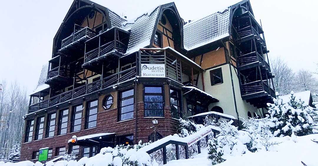 Ferie zimowe w Hotelu Sudetia w Górach Izerskich na trójstyku granic