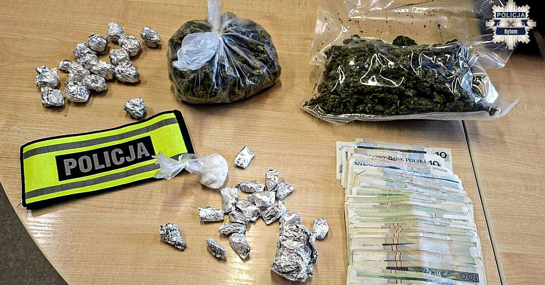 Kilkunastu zatrzymanych. Worek marihuany i innych narkotyków w rękach Policji
