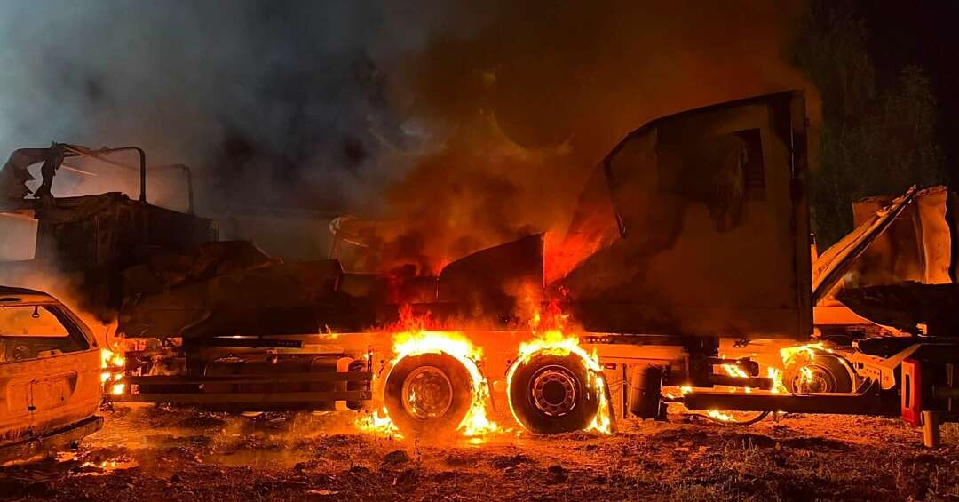 Na Bałtyckiej spłonęły cztery ciężarówki i dwa auta osobowe